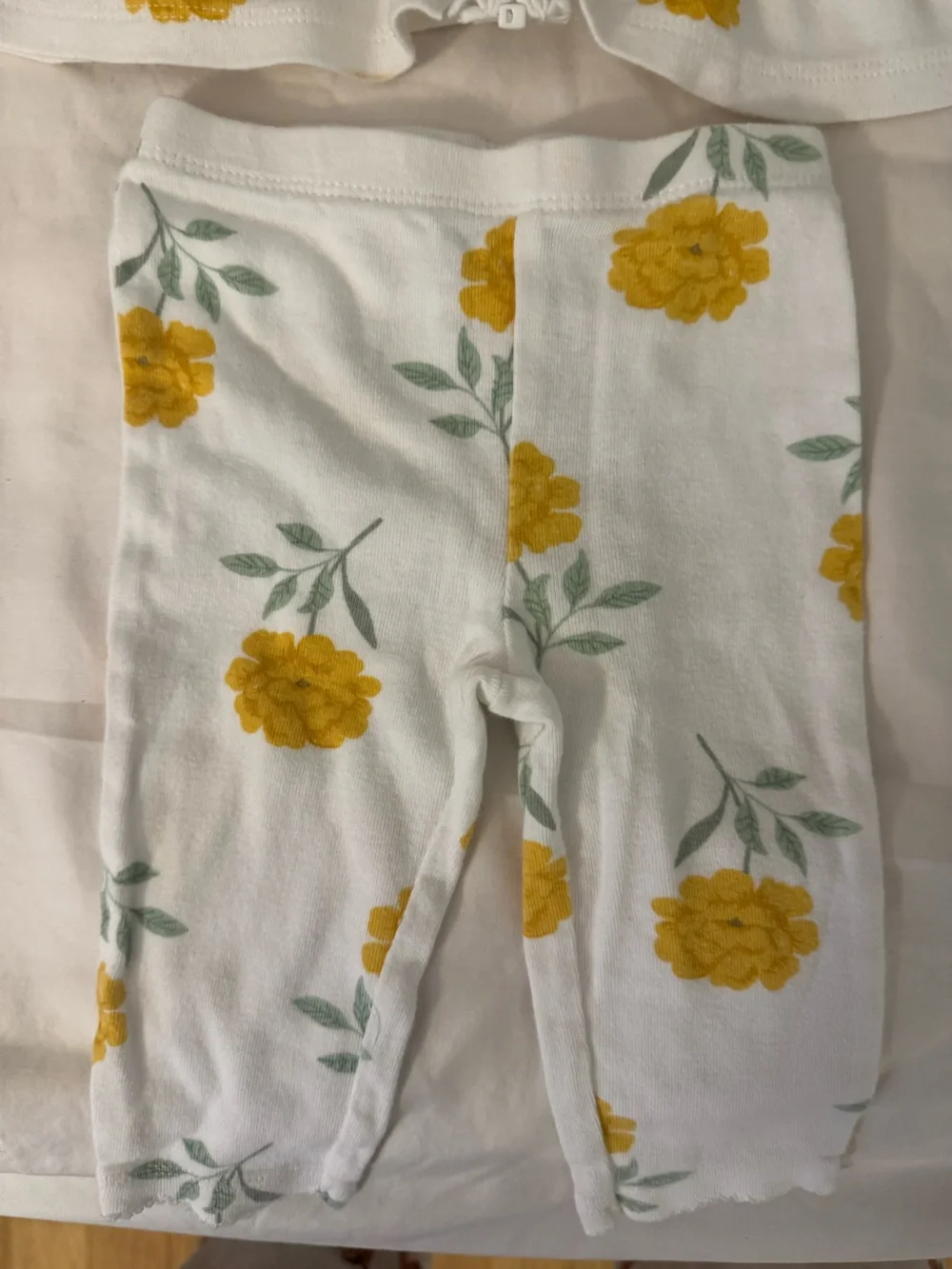 Carter’s Marigold Floral 2-Piece Outfit Set | 6 Months